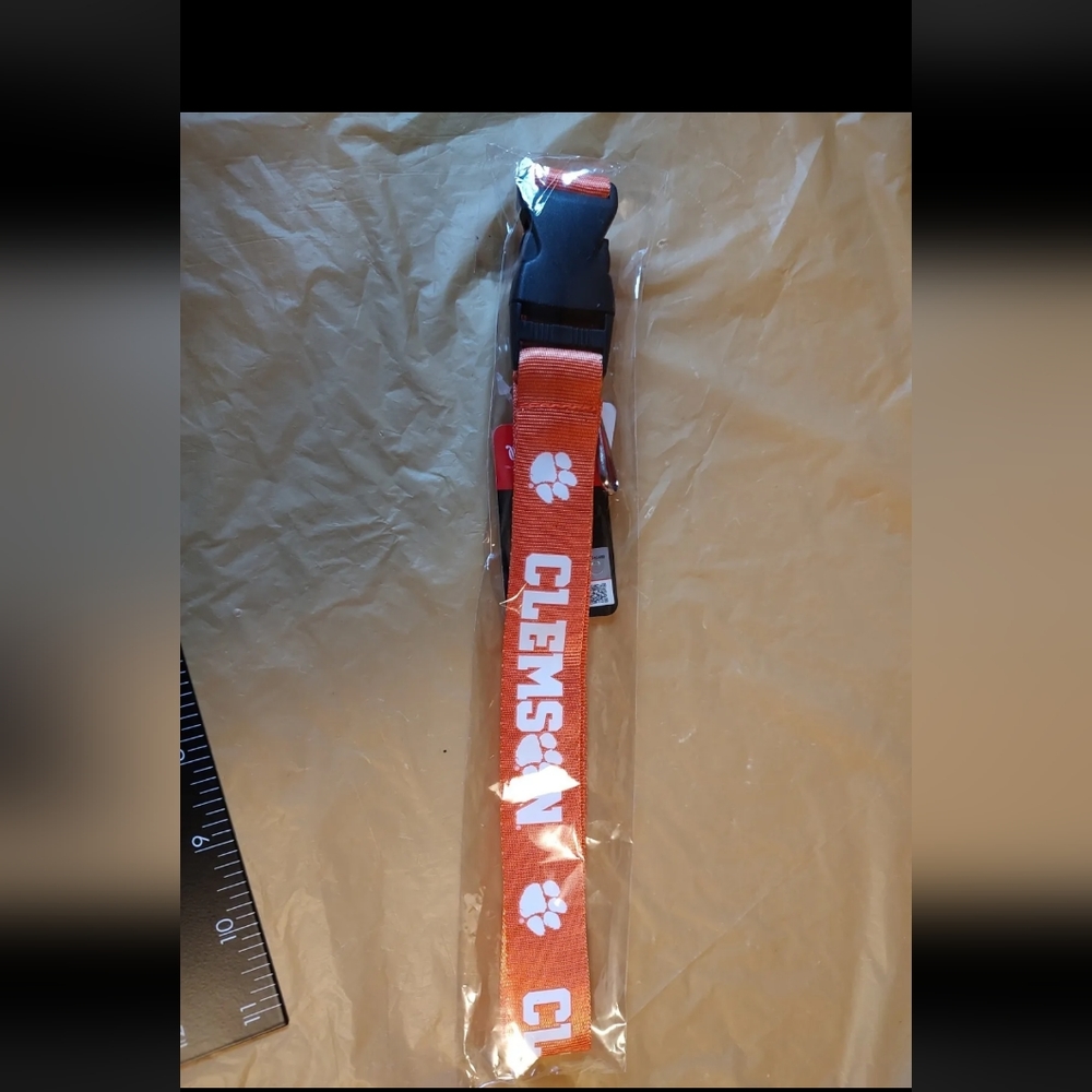 Aminco NCAA Clemson Tigers Team Lanyard, Orange, Factory Sealed, Seal Of Auth...